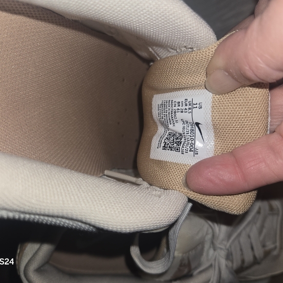 Nike Womens Sz 11 Air Max 90 Sneakers Gently Used - Picture 5 of 6